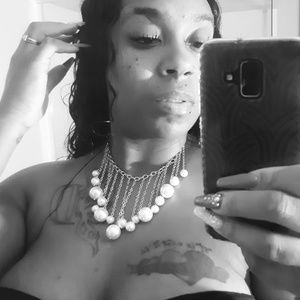 Meet your Posher, 𝑫𝒆𝒔𝒕𝒊𝒏𝒆𝒚